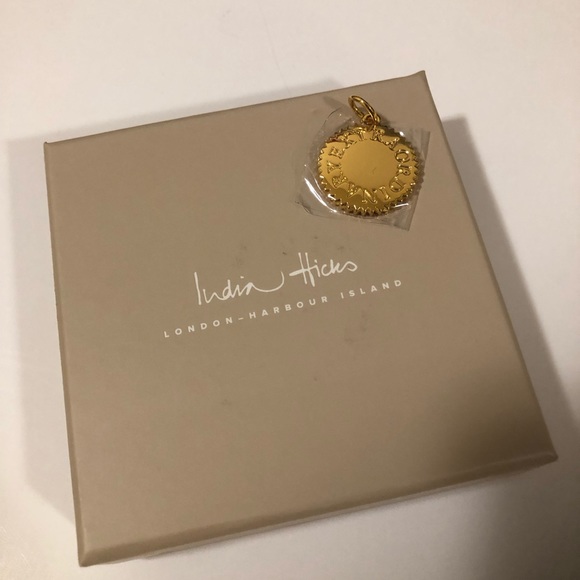 India Hicks Gold Necklace Charm NWT - Picture 2 of 5